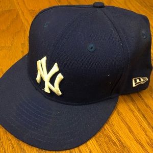 New York Yankees fitted baseball hat